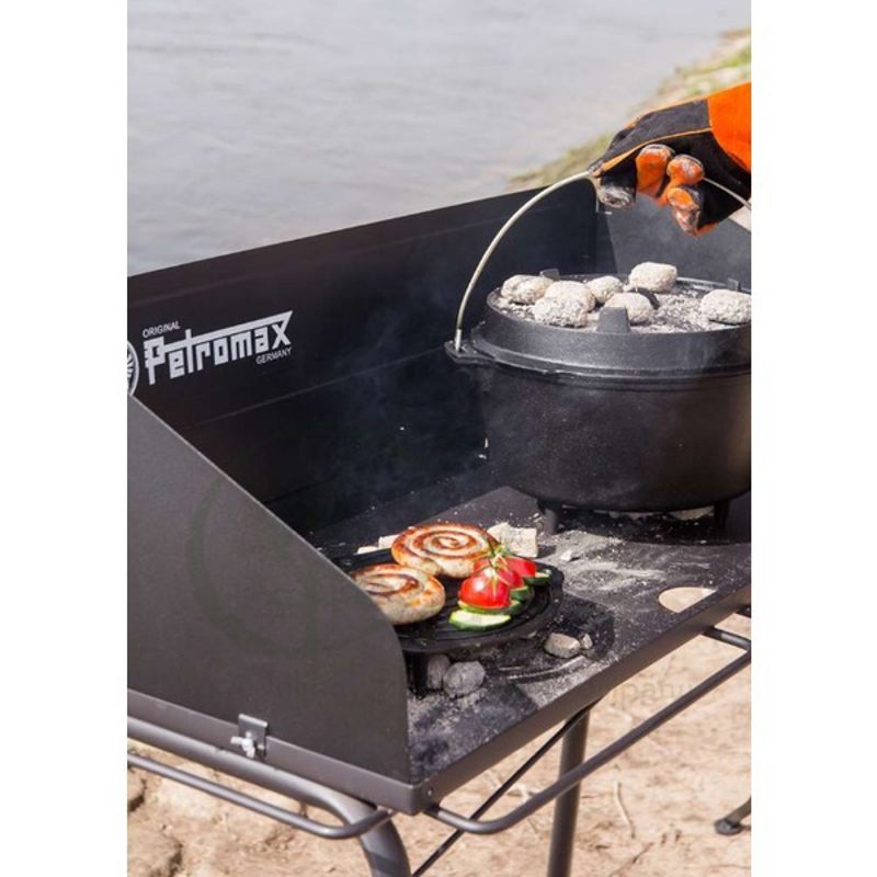 Dutch Oven Table